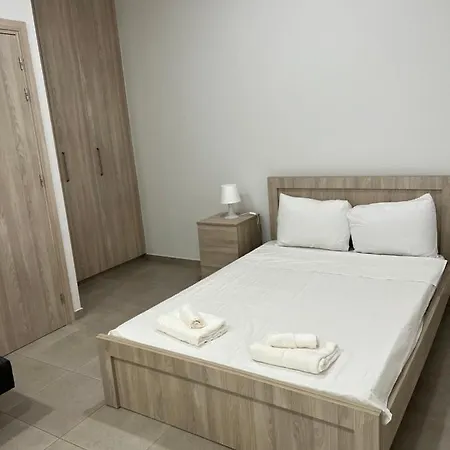 Modern Center Saripolou Λεμεσός